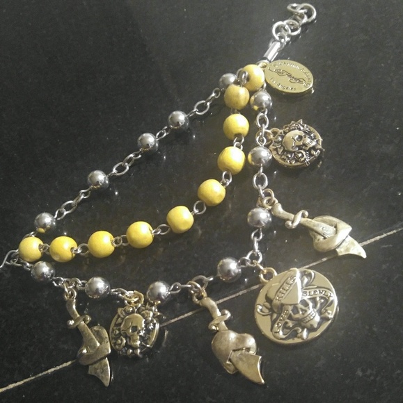 Ed Hardy triple charm bracelet - Picture 3 of 5